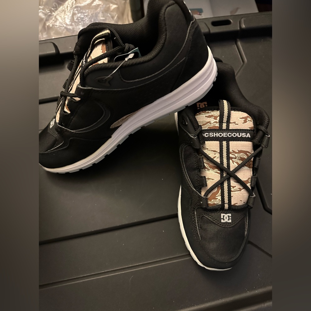 COPY - DC Shoes Josh Kalis Lite SE skate shoes.